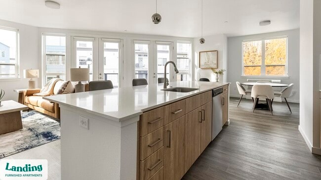 1055 N Anchor Way unit 234, Portland, OR 97217 - photo 4