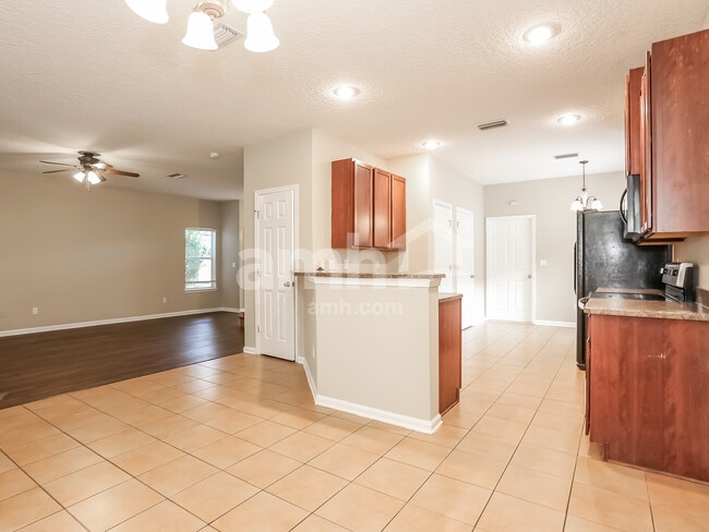 96615 Commodore Point Dr, Yulee, FL 32097 - photo 7