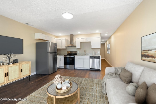 1018 Payne St, Louisville, KY 40204 - photo 2