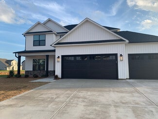 2314 Northway Ct, Hope Mills, NC 28348