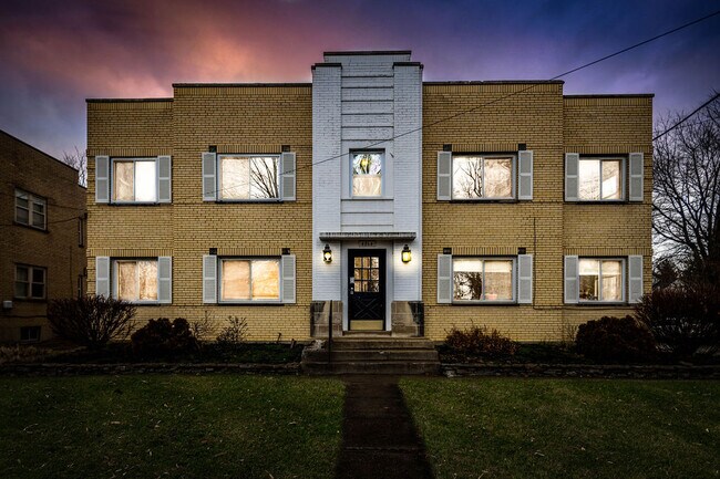 4864 Madison Rd unit 3, Cincinnati, OH 45227 - photo 3