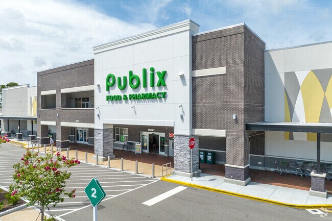 Venice Village Shopping plaza is home to Publix grocery store for Venice East residents.