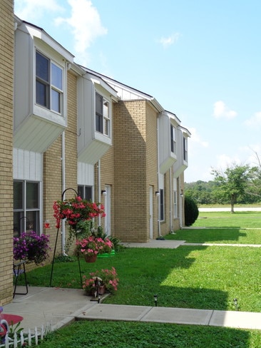 Dillsboro Townhomes, Dillsboro, IN 47018 - photo 6
