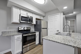 2000 Charwood Dr, Columbus, IN 47201