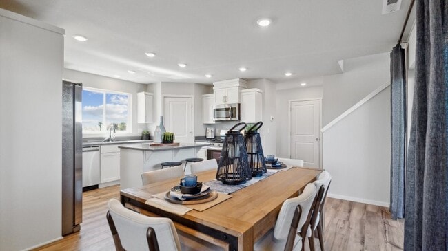 674 Merriott Ln, Woodburn, OR 97071 - photo 4