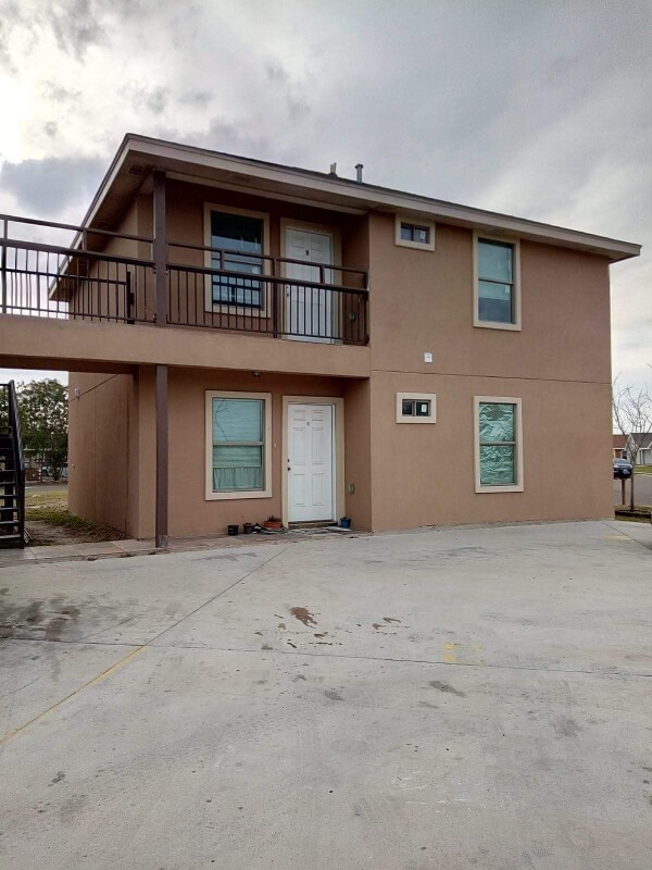 1302 Quitaca Dr unit B copy, Edinburg, TX 78541 - photo 1