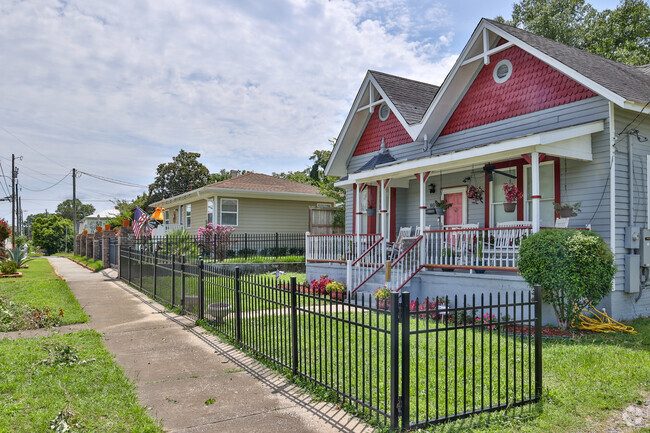 Victorian homes with iron fences can be found in the Northside area.