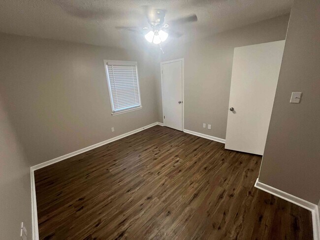 512 Blaine Dr SW, Decatur, AL 35603 - photo 7