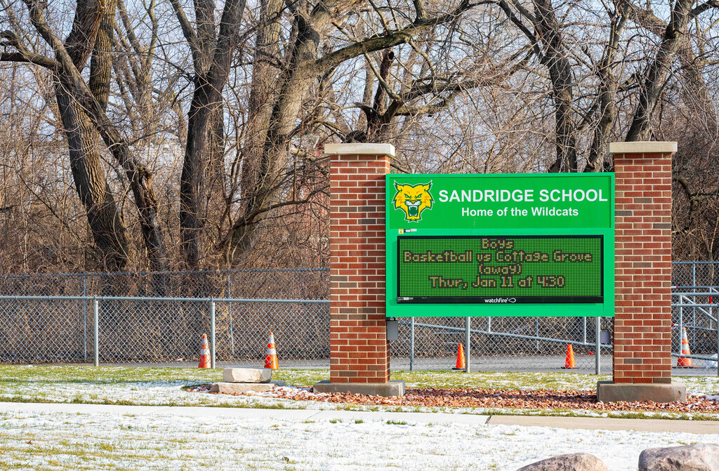 Sandridge Elementary School in Lynwood, IL offers plenty of fun after-school activities.