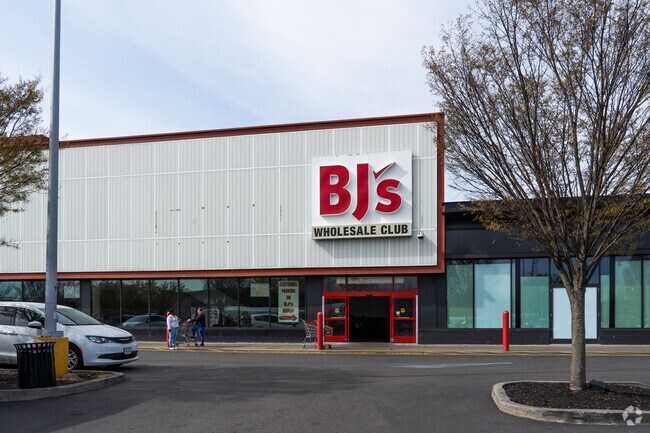 Discover value and variety at BJ's Wholesale Club in Canarsie.