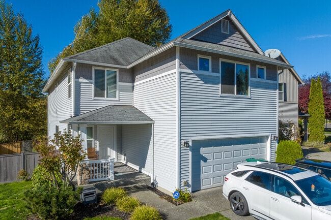 Find a North Creek Snohomish home with timeless appeal.