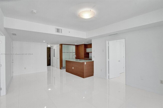 MEi unit 1803, Miami Beach, FL 33140 - photo 3