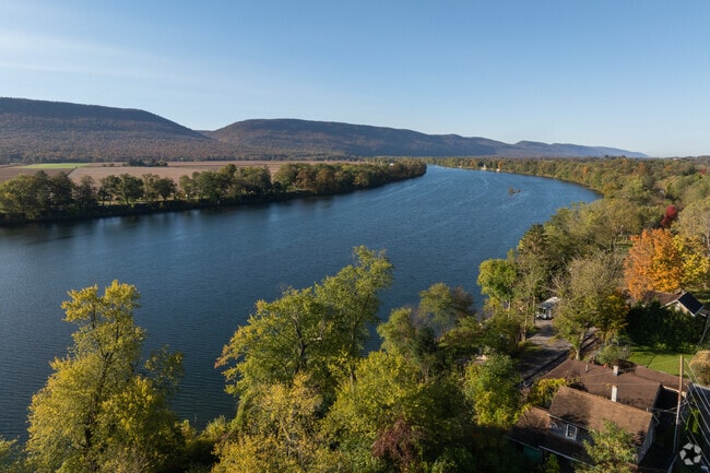 See the beauty of the mountains & rivers in the Woodward neighborhood.
