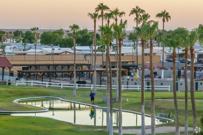 Cielo Verde residents can golf at the Westwind Golf course nearby.
