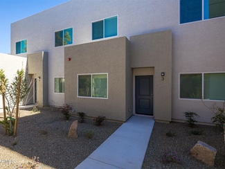 2842 E Tracy Ln, Phoenix, AZ 85032