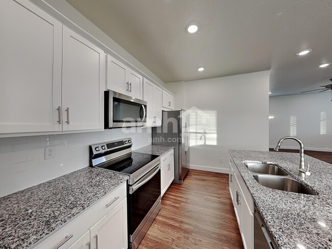 5966 W Verdigris Dr, West Jordan, UT 84081 - photo 4