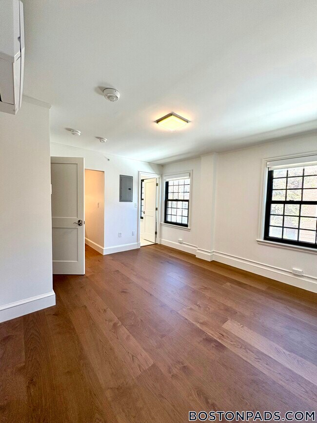 1200 Massachusetts Ave unit 216, Cambridge, MA 02138 - photo 6