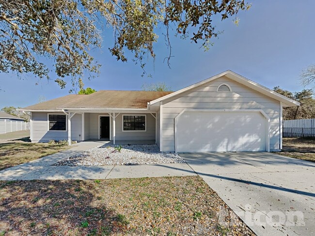 13079 Spencer Ct, Spring Hill, FL 34609 - photo 2