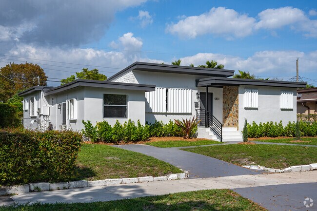 HOA-free single-family homes largely occupy West Miami.