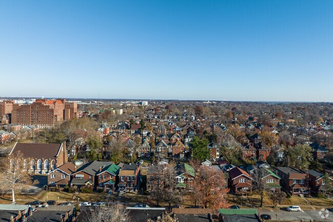 Kingsway has a population of 2,604 per the 2020 US Census.