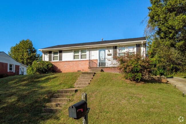 Many of the homes in Northwoods-Old Carver sit a top small sloping yards.