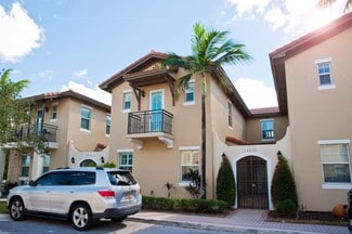 14620 SW 15th St, Pembroke Pines, FL 33027