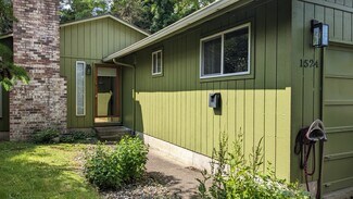 1524 NE Junior St, Portland, OR 97211
