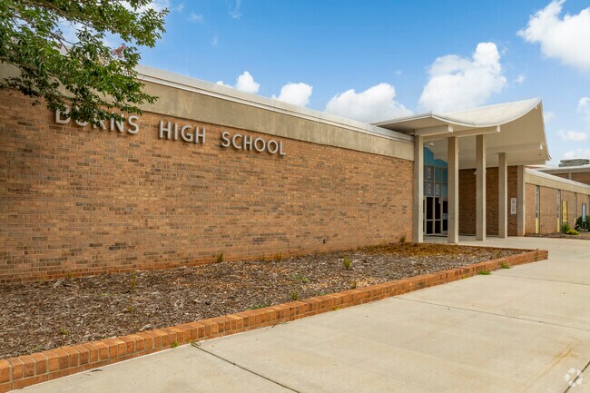 Burns High School students enjoy an impressive 15:1 student to teacher ratio.