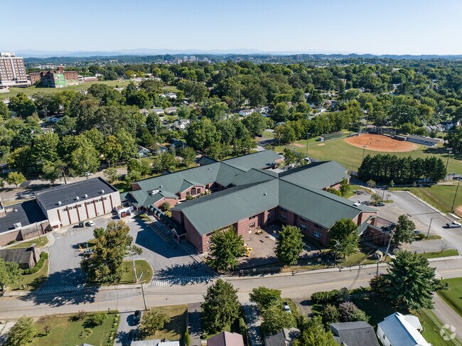 Christenberry Elementary School has a variety of amenities for its students in Oakwood.