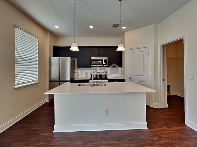 6111 Little Blf Cir, Mascotte, FL 34753 - photo 4