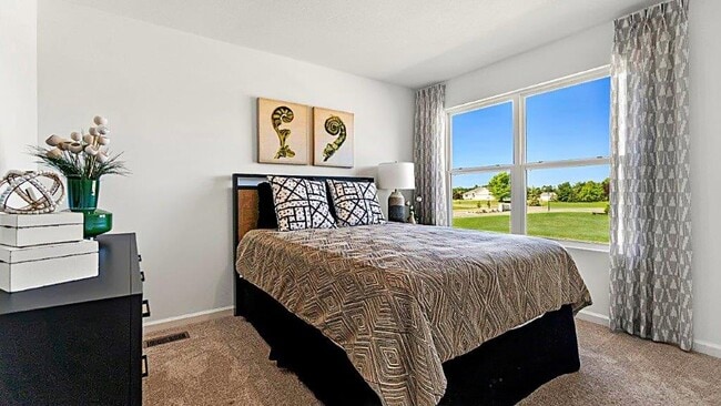 1001 Stuckey Pointe Pass, Fort Wayne, IN 46818 - photo 6