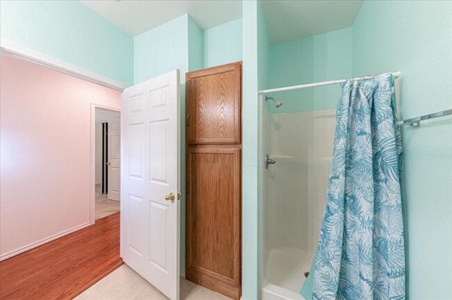 400 S Gaither St unit 8, Glen Rose, TX 76043 - photo 7