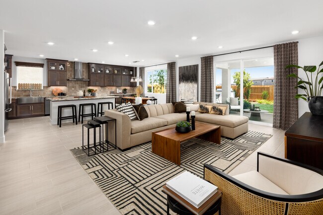 8168 Maisy Way, Elk Grove, CA 95757 - photo 5