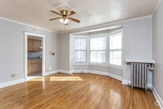 1305 Locust St, Des Moines, IA 50309