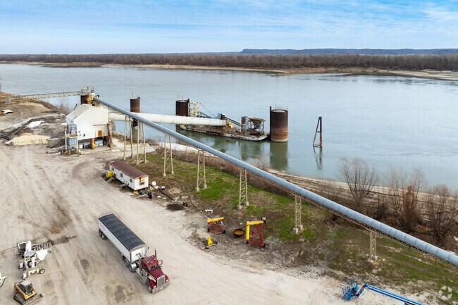 Jefferson County Port Authority coordinates shipping and logistics power in Festus, MO.