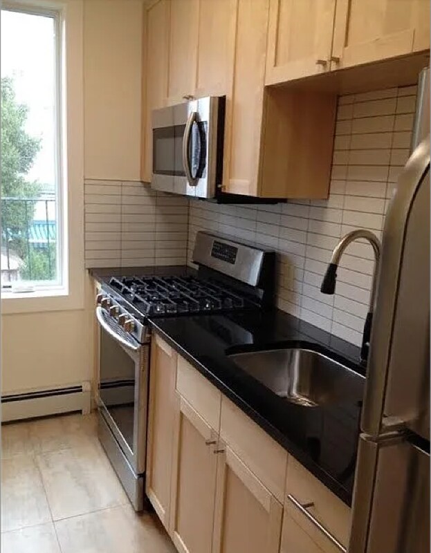 48-29 40th St unit 2nd FL, Queens, NY 11104 - photo 7