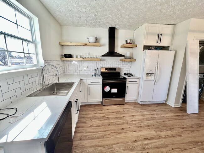 127 W Franklin St unit 3, Alcoa, TN 37701 - photo 6