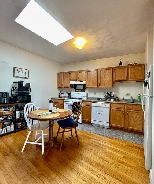 37 Egremont Rd unit 3, Brighton, MA 02135 - photo 4