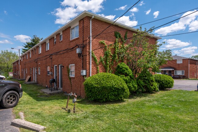 800 Harrisburg Pike unit 800 C5, Columbus, OH 43223 - photo 5