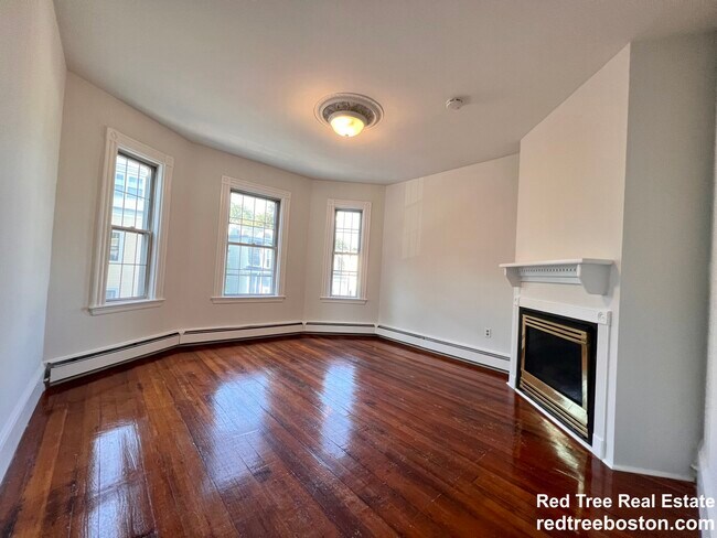 401 E 7th St unit 3, Boston, MA 02127 - photo 4