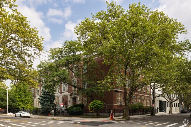 P.S. 2 Alfred Zimberg in Queens, New York has a classic facade.