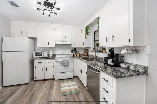 2001 N 61st Ave unit ID1354817P, Pensacola, FL 32506 - photo 7