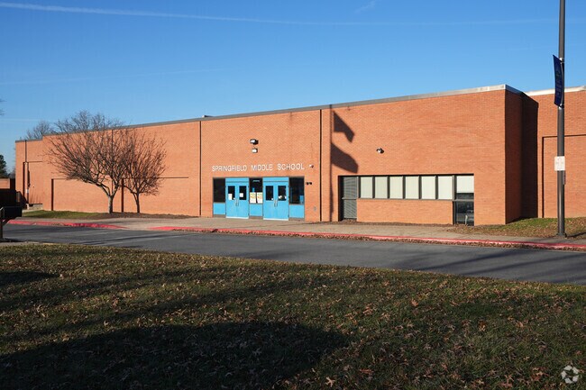 Springfield Middle School receives an overall rating of B from Niche.