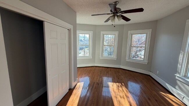 188 Division St unit FL 2, Pawtucket, RI 02860 - photo 2