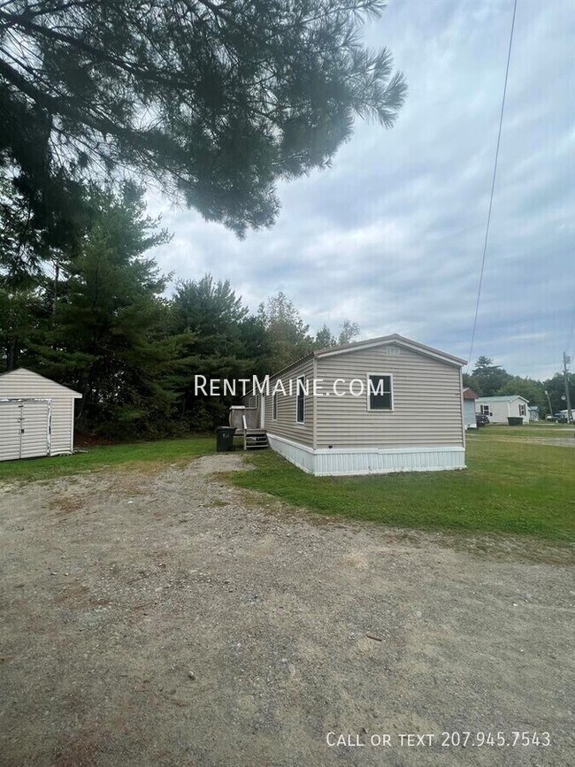 47 Pheasant Hill Trailer Park, Milford, ME 04461