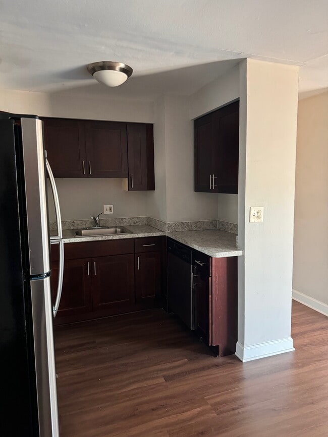 Circle Court, Forest Park, IL 60130 - photo 4