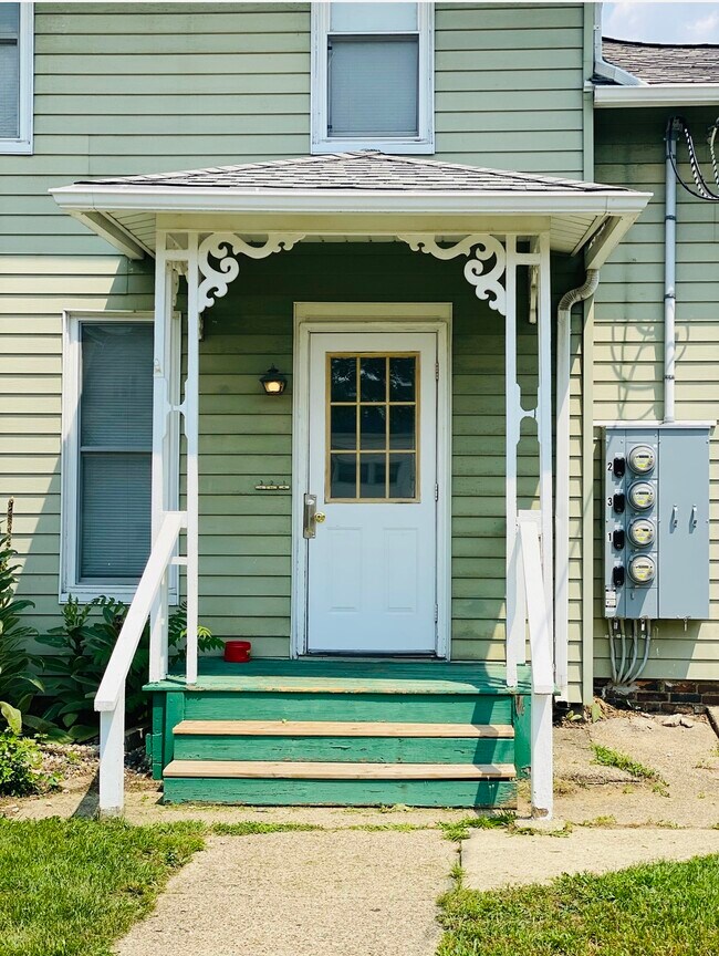 202 North Ave Unit Apartment 1, Battle Creek, MI 49017