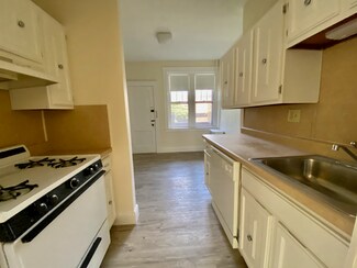 12 Alton Place Unit 2, Brookline, MA 02446