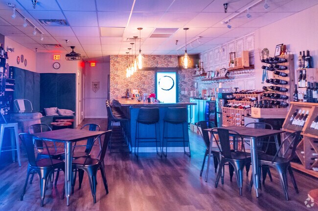 Enjoy a wide selection of wonderfule wine at Rumours Wine bar in Boca Royale.