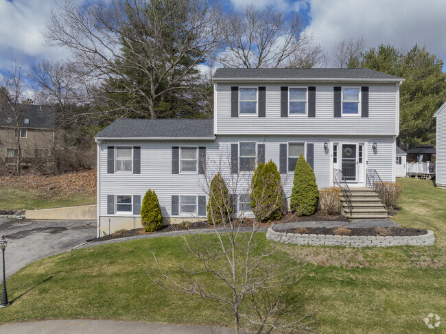 Colonial homes in Upper Main Street offer timeless symmetry and a strong connection to New England heritage.